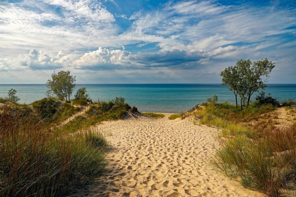 Midwest national parks, indiana dunes, beach and lake