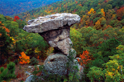 hiking in northwest arkansas pedestal rocks
