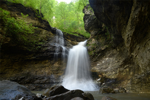 Arkansas Hiking Trails with Waterfalls eden falls